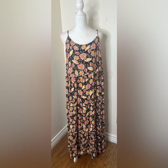 Loft Beach Floral Ruffle Tiered Maxi Dress Coverup Size XL - Picture 3 of 9